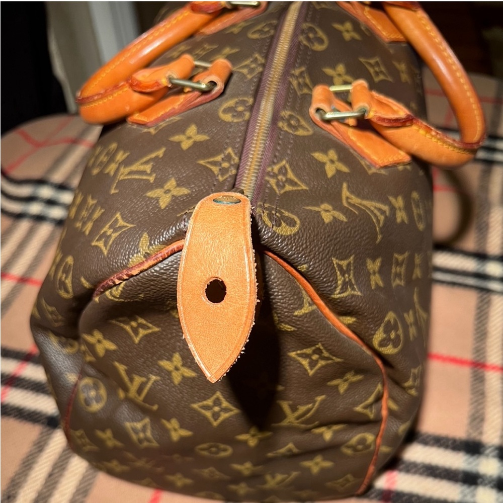 Authentic Louis Vuitton Speedy 35